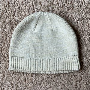 Fairly new white / cream winter hat